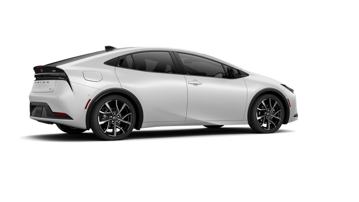 New 2026 Wind Chill Pearl Toyota XSE Premium image 43