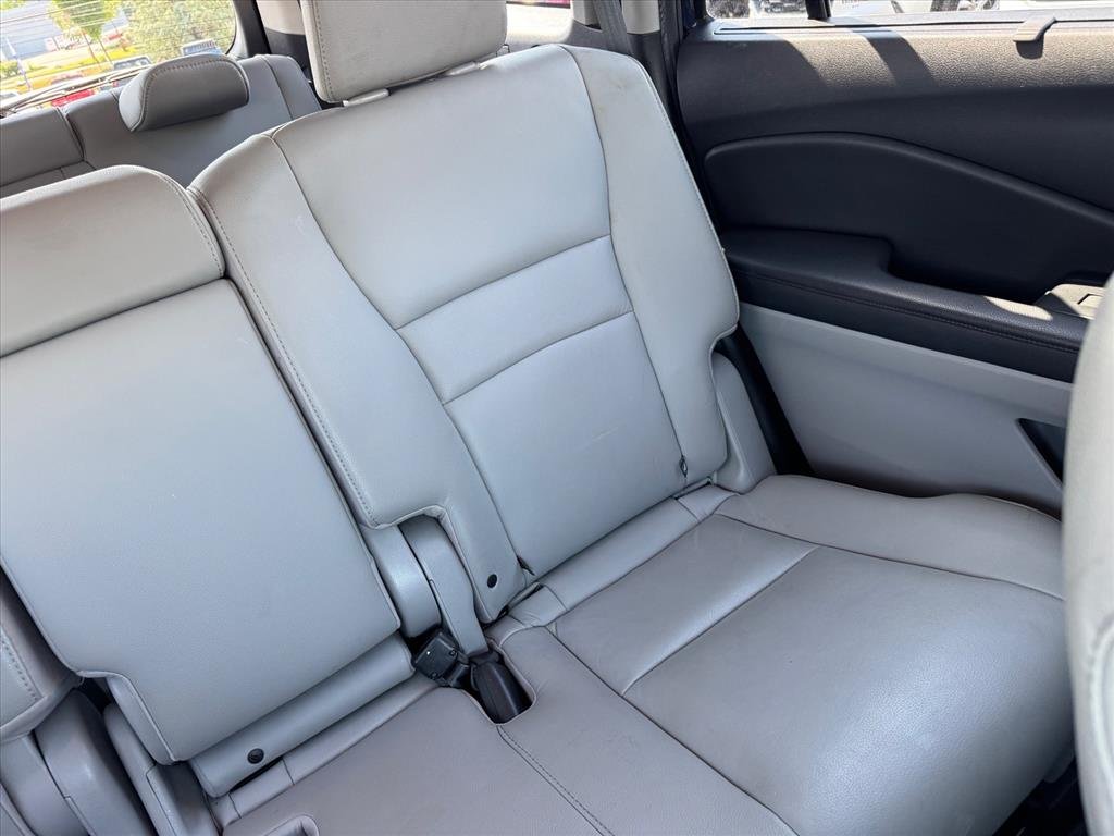 Used 2019 Obsidian Blue Pearl Honda EX-L image 18