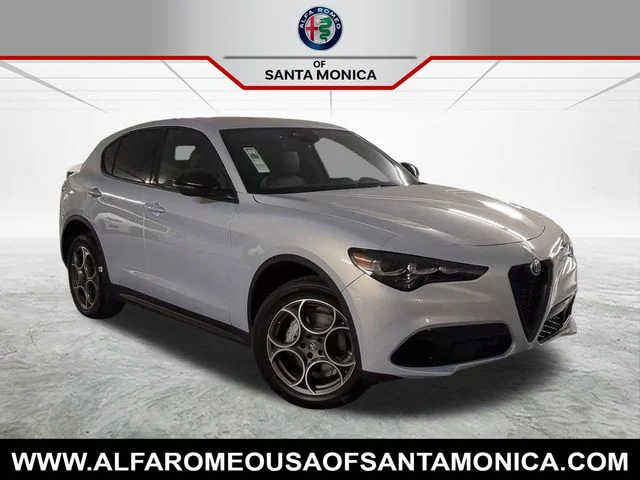 2025 Alfa Romeo Stelvio Stelvio AWD's photo