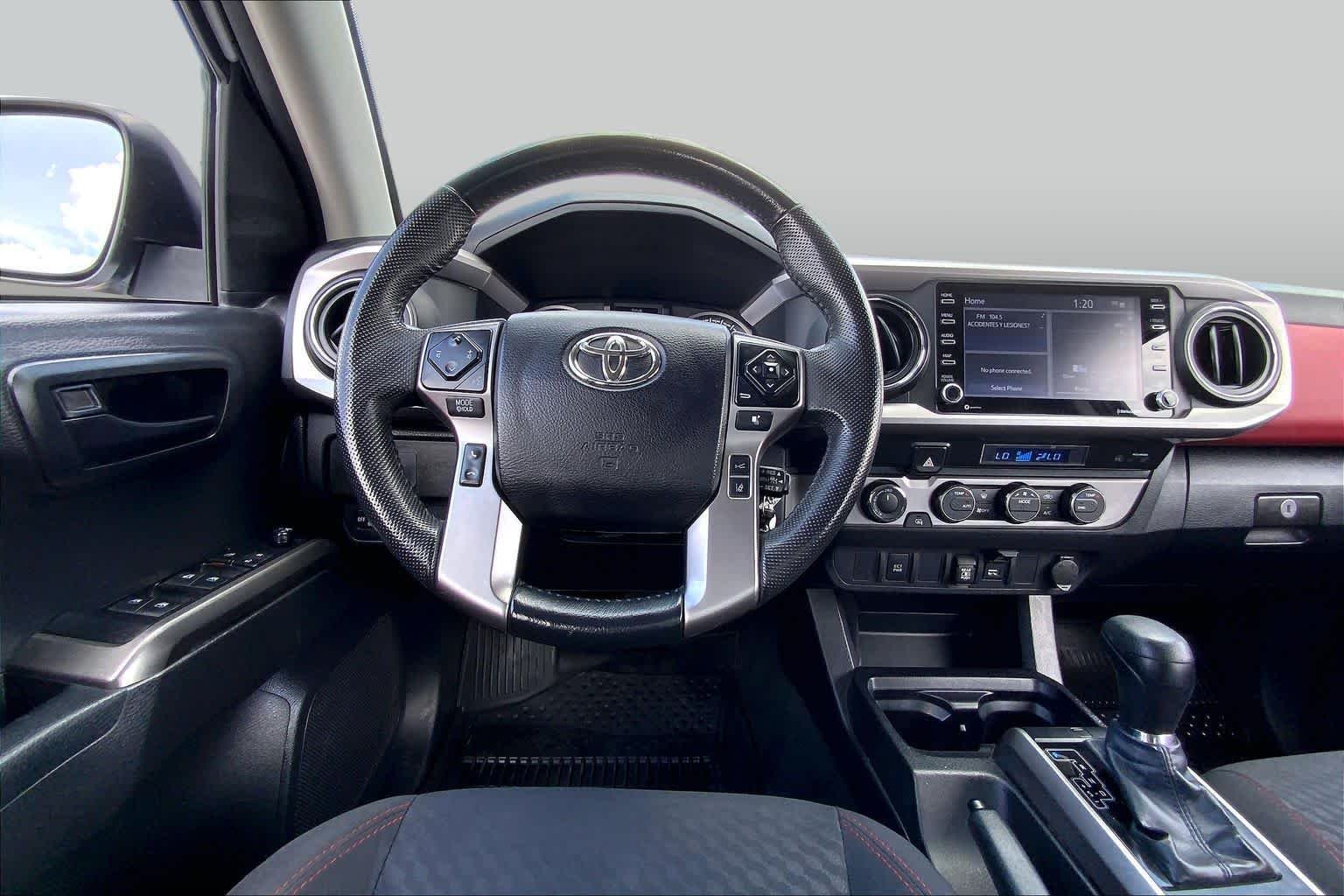 Used 2022 White Toyota SR5 image 6