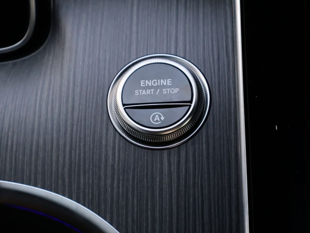 New 2026 Graphite Grey Metallic Mercedes-Benz C 300 image 27