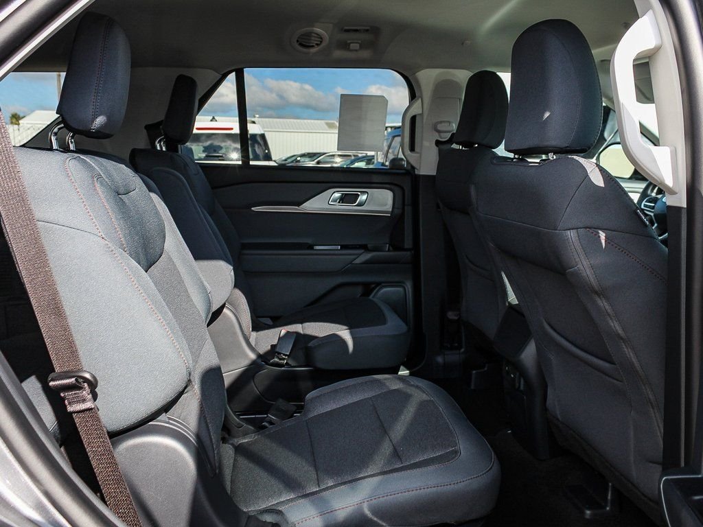New 2026 Carbonized Gray Metallic Ford Active image 17
