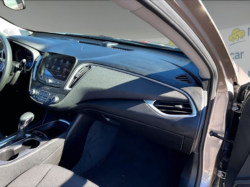Used 2025 Gray Chevrolet LT image 13
