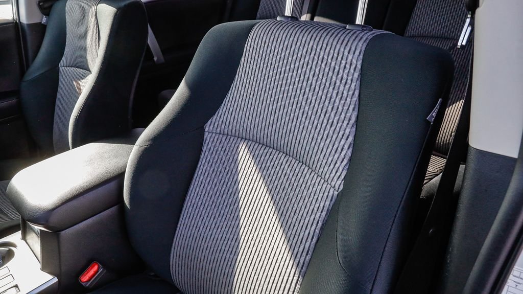 Used 2024 Ice Toyota SR5 image 29