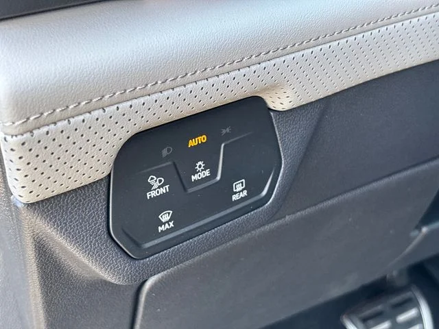 New 2026 Deep Black Pearl Volkswagen Peak Edition image 39