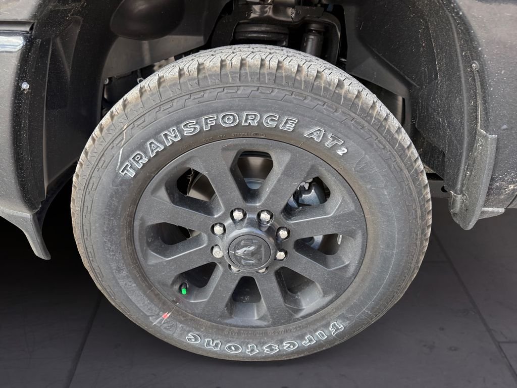 New 2026 Diamond Black Crystal Pearl-Coat Exterior Paint RAM Laramie image 9