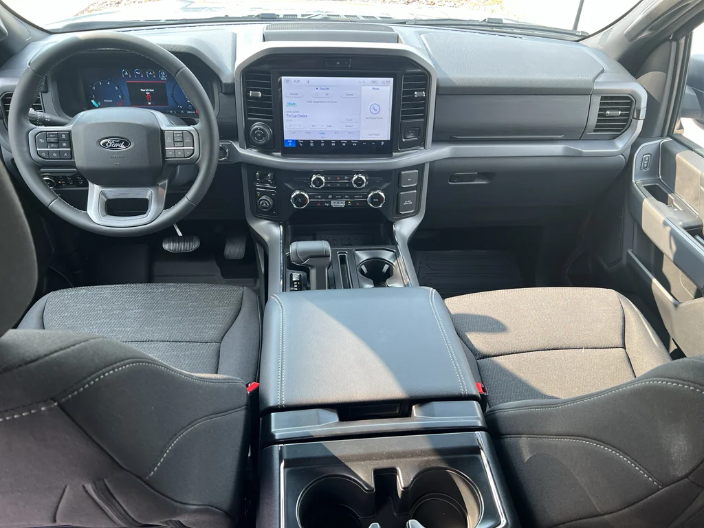 New 2026 Iconic Silver Metallic Ford XLT image 3