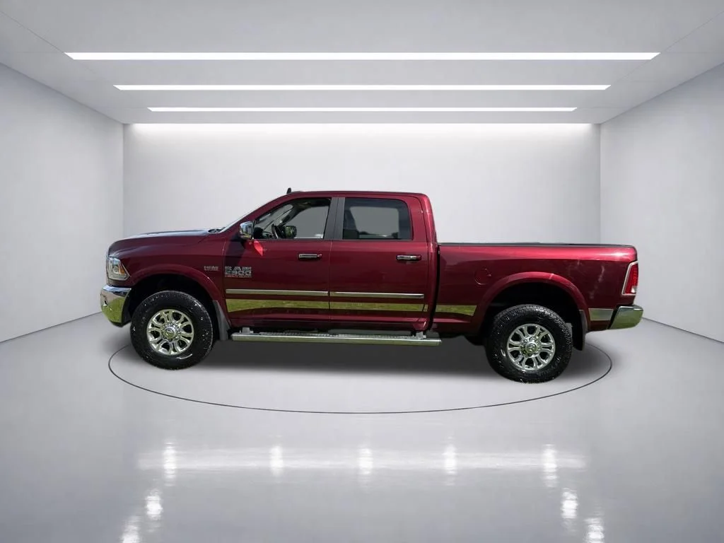 Used 2017 Delmonico Red Pearlcoat Ram Laramie image 4