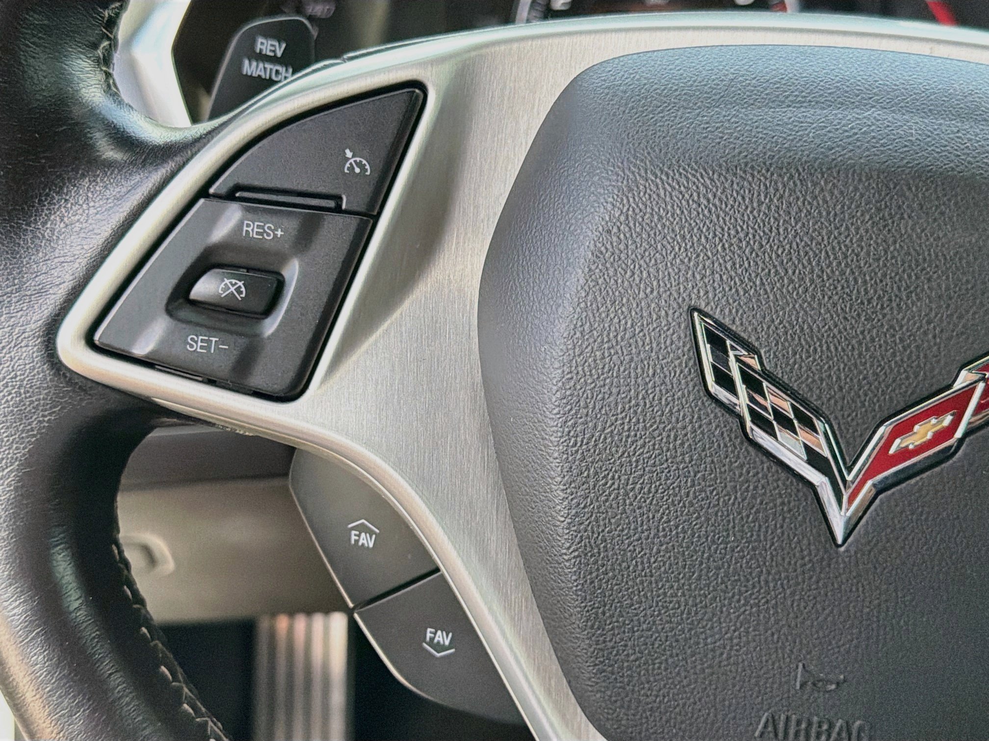 Used 2014 Arctic White Chevrolet 2LT image 35