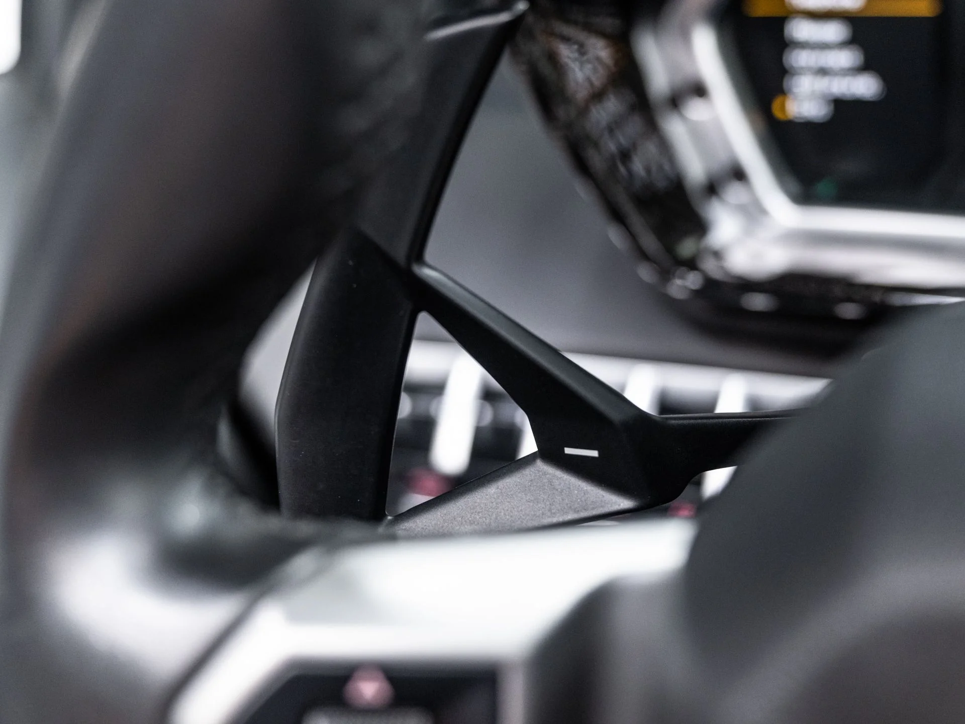 Used 2014  Lamborghini Roadster image 25