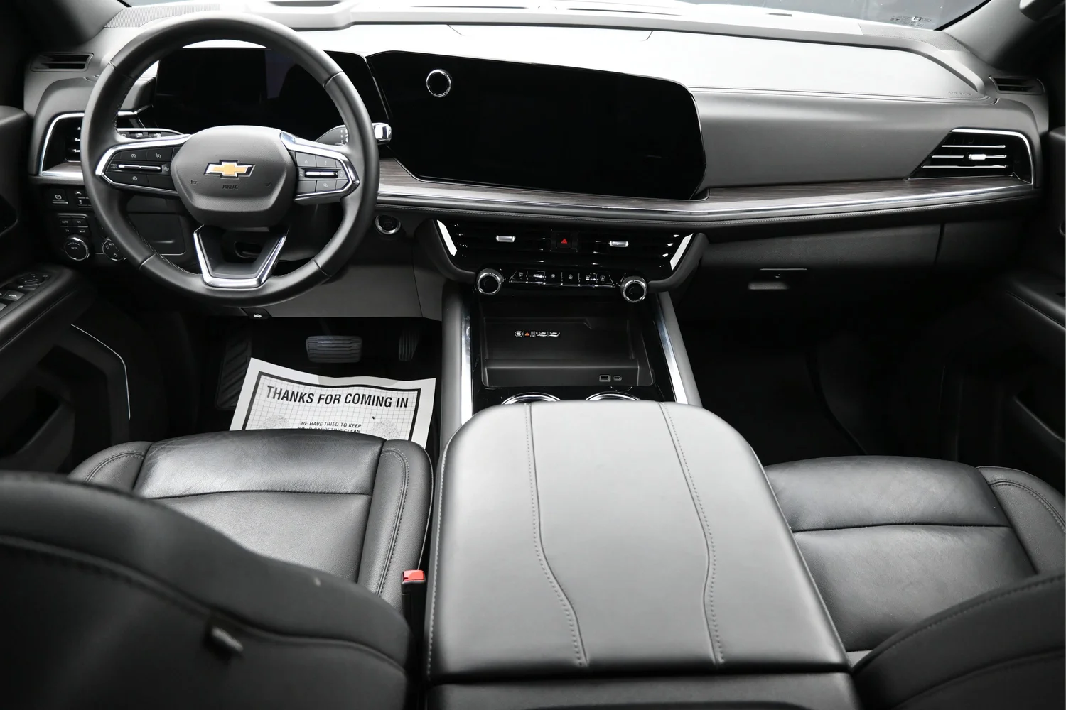 Used 2025 White Chevrolet LT image 17