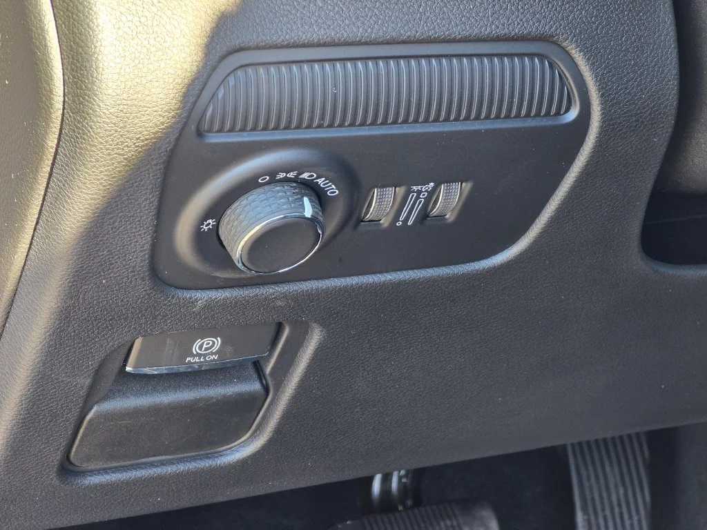 New 2026 Black Jeep  image 36