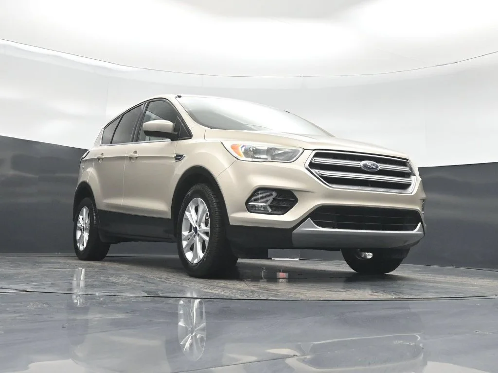 Used 2017 Gold Ford SE image 41
