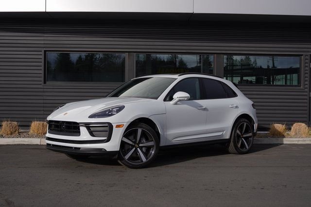 2026 Porsche Macan 