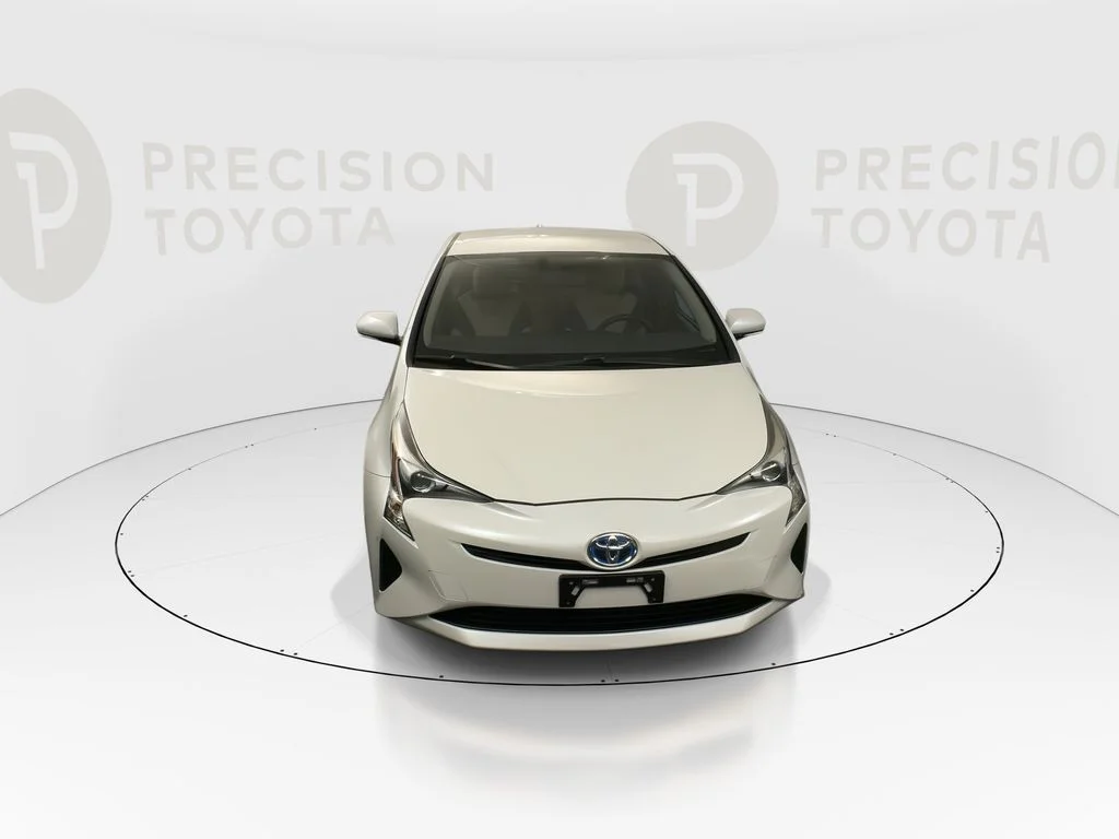 Used 2016 Blizzard Pearl Toyota Three image 6