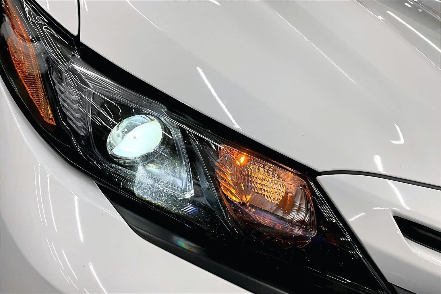 Used 2024 Ice Cap Toyota SE image 27