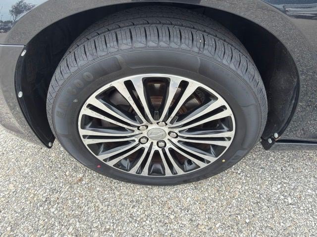 Used 2013 Phantom Black Tri-Coat Pearl Chrysler 300S image 10