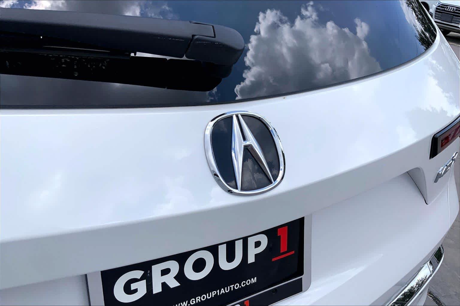 Used 2026 Platinum White Pearl Acura w/Technology Package image 31