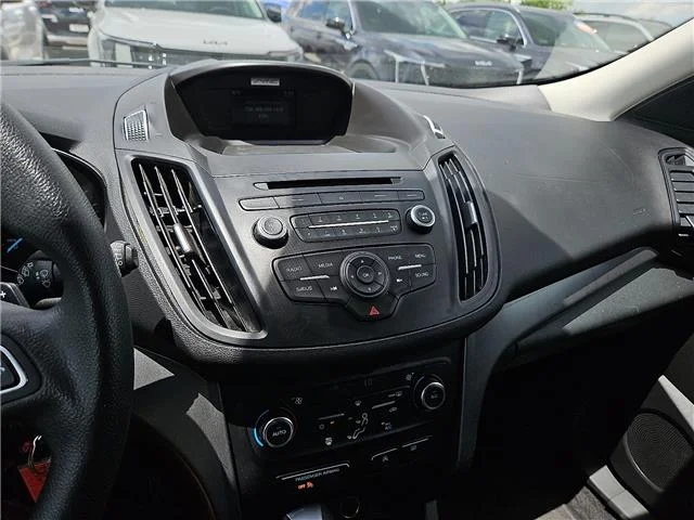 Used 2017 Shadow Black Ford SE Front-wheel Drive image 20