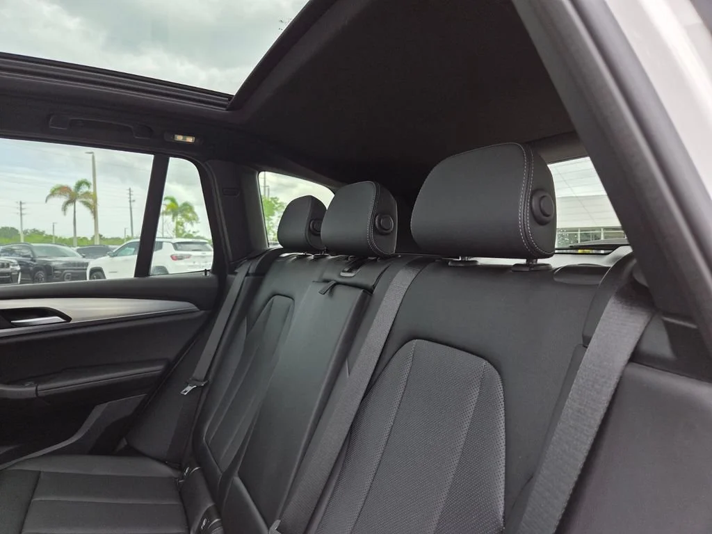 Used 2024 Mineral White Metallic BMW sDrive30i image 22