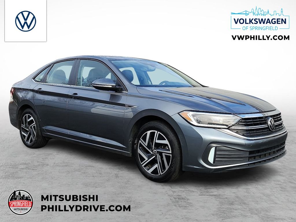 Used 2022 Gray Volkswagen 1.5T SEL image 1
