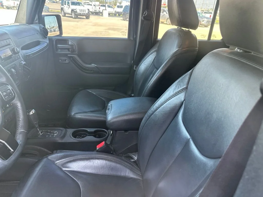 Used 2017 Black Jeep Unlimited Sahara image 2