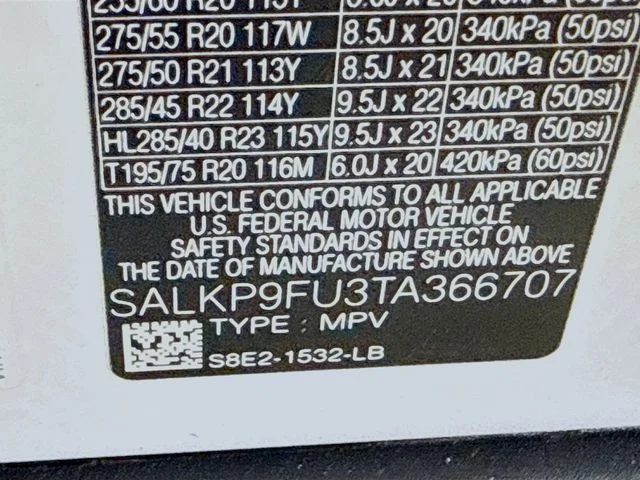 New 2026 Fuji White Land Rover SE image 34