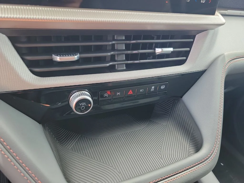 New 2026 Agate Black Metallic Ford Active image 30