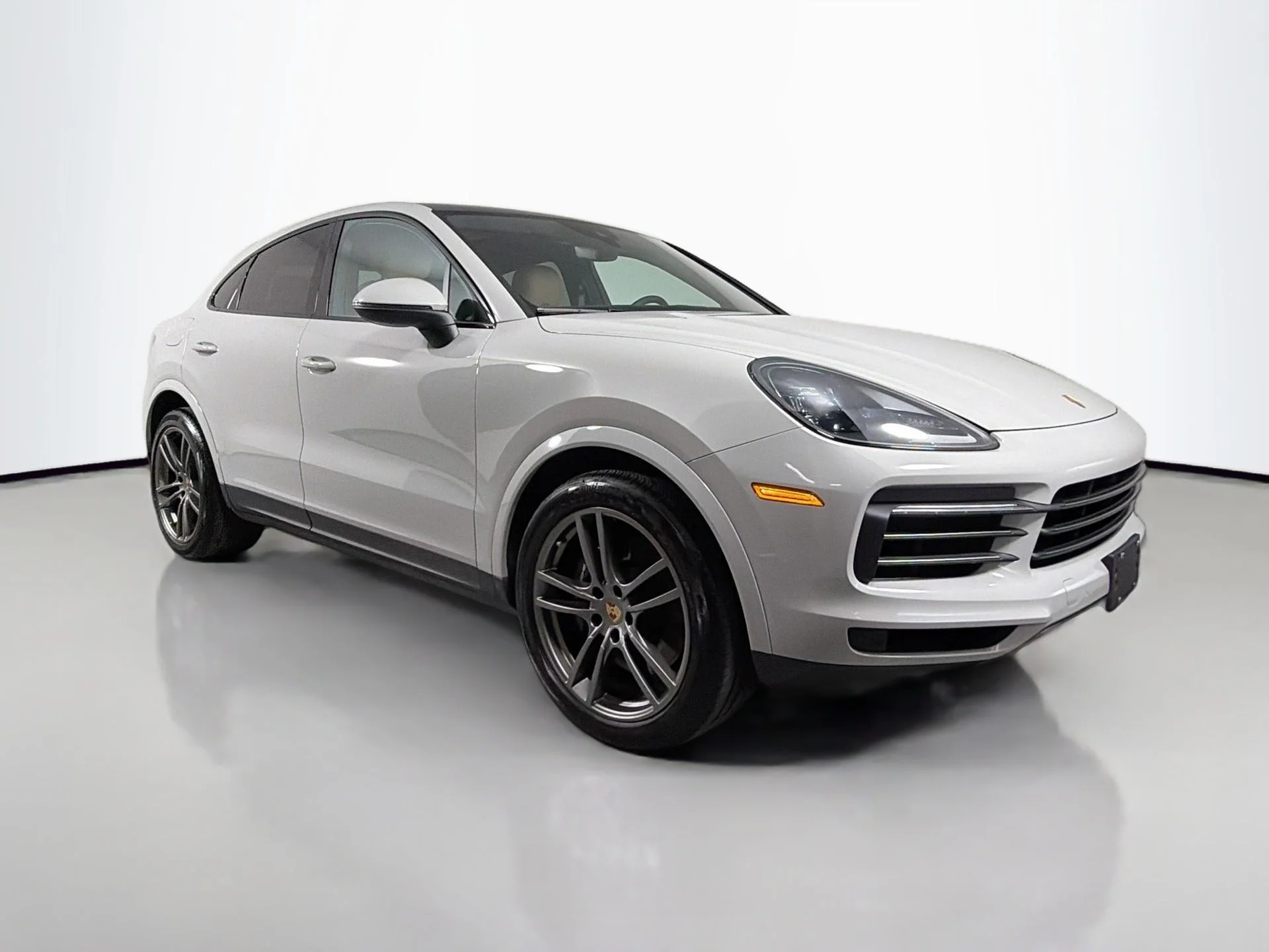 Used 2022  Porsche Platinum Edition image 9