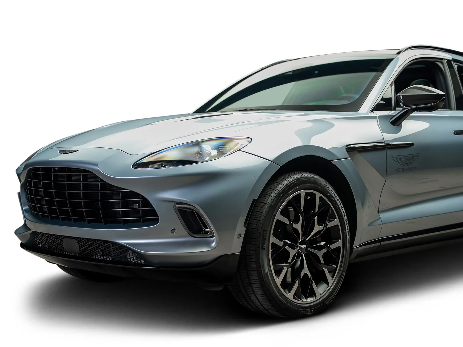 Used 2021 Blue Aston Martin Base image 14