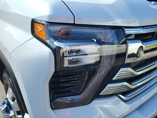 New 2026 White Chevrolet High Country image 6