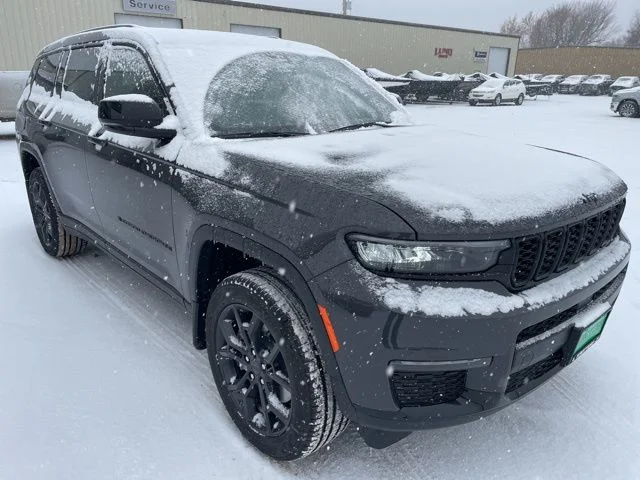 New 2025 Baltic Gray Metallic Clear-Coat Exterior Paint Jeep Limited image 2