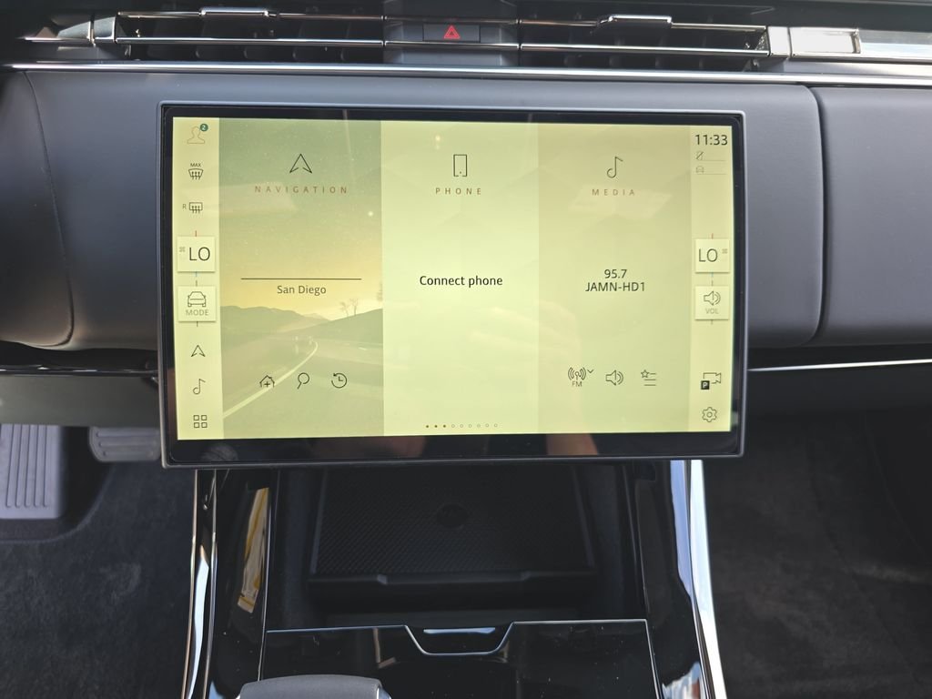 New 2026 Santorini Black Land Rover SE image 21