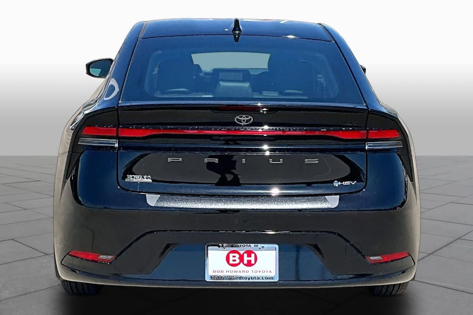 New 2027 Inked Toyota XLE image 4