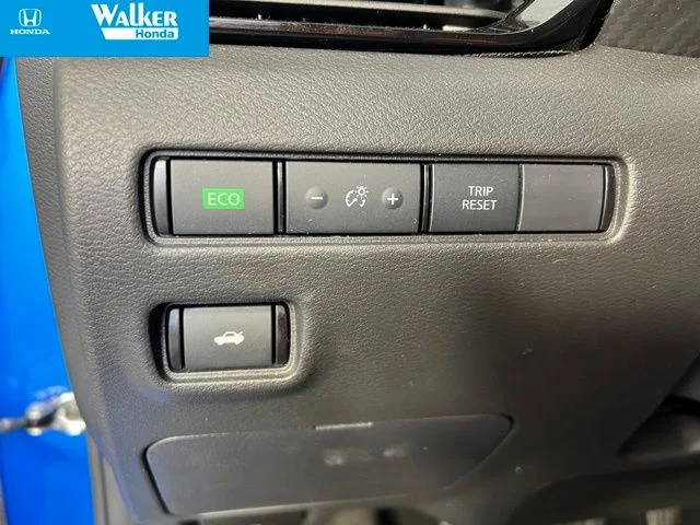 Used 2025 Blue Nissan SR image 19
