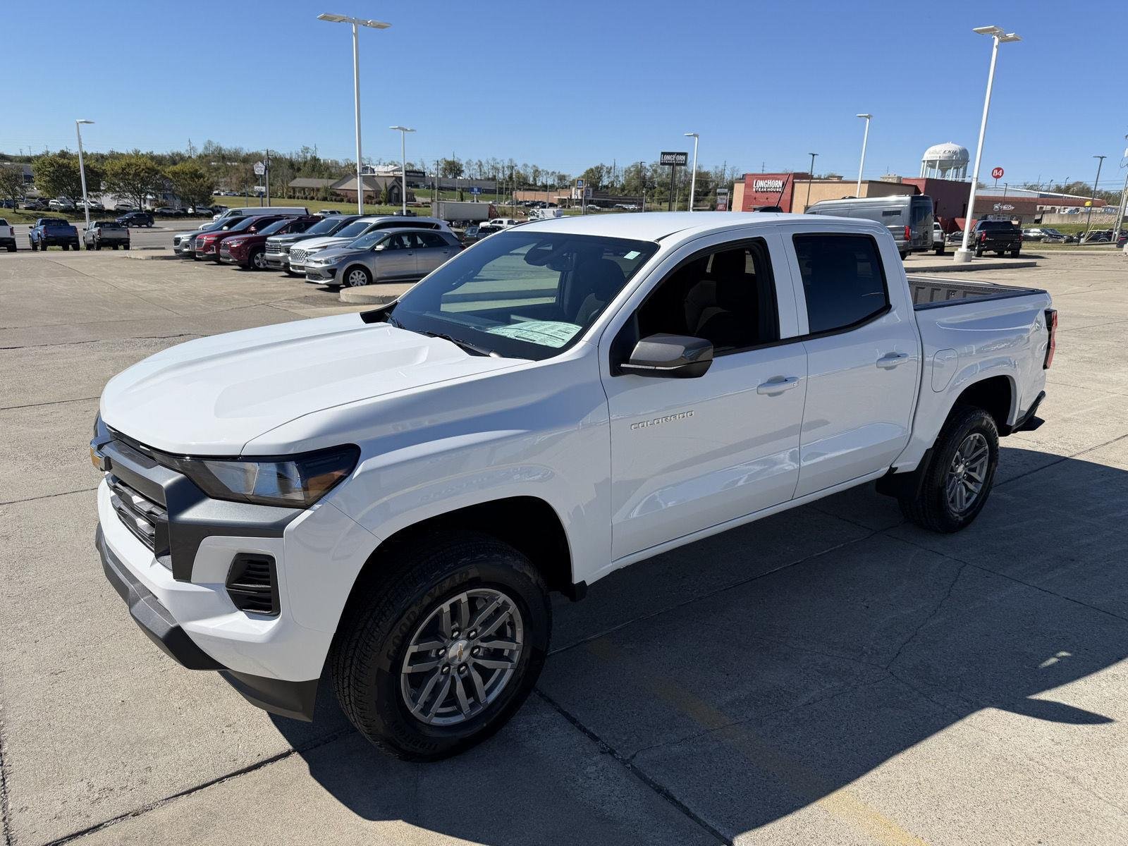 2026 Chevrolet Colorado LT - Photo 32