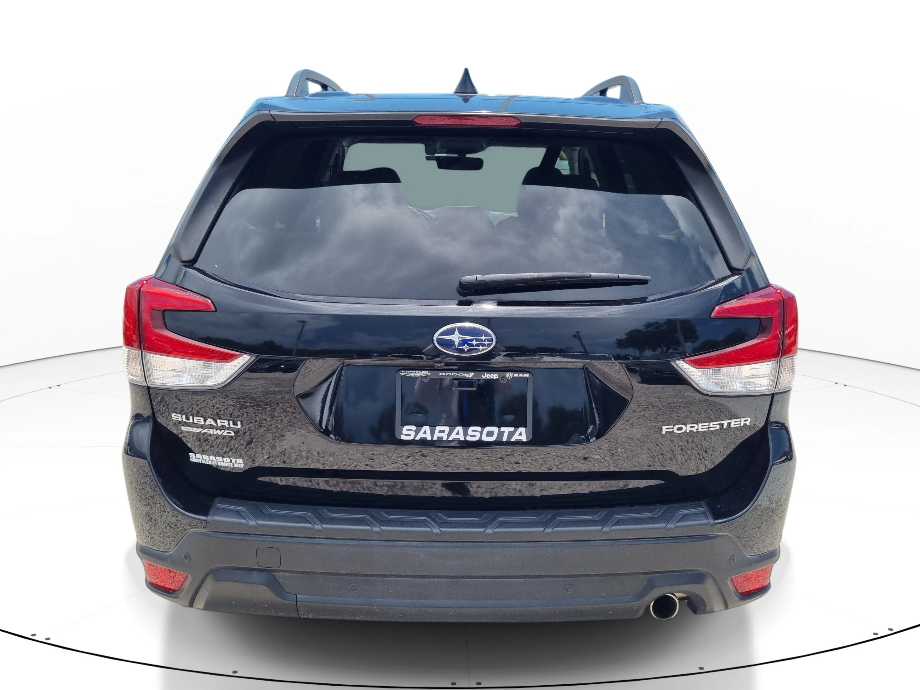 Used 2020 Crystal Black Silica Subaru Limited image 5