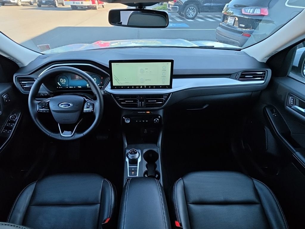 Used 2025 Silver Ford Platinum image 26