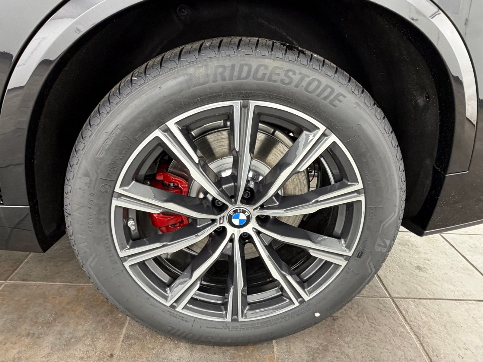 New 2026 Black Sapphire Metallic BMW M60i image 60