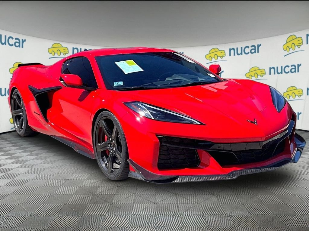 Used 2023 Red Chevrolet Z06 image 1