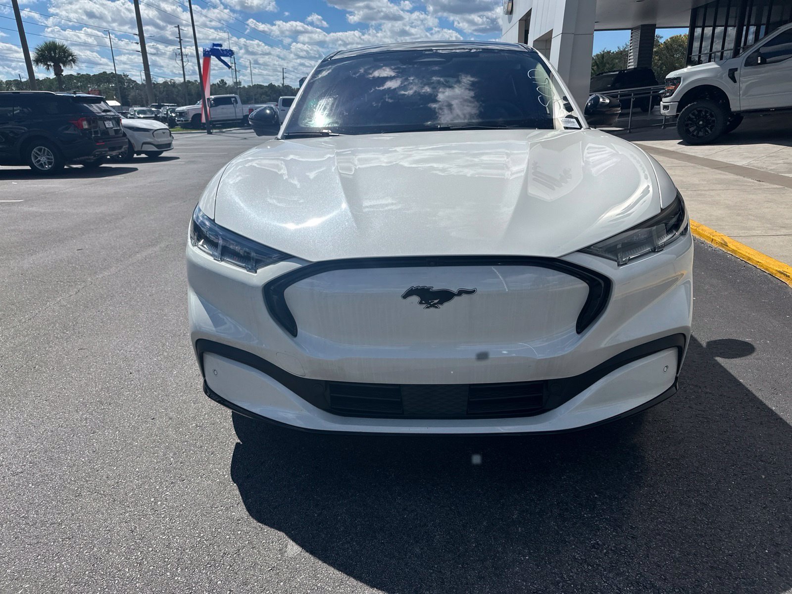 Used 2023 White Metallic Ford Premium image 8