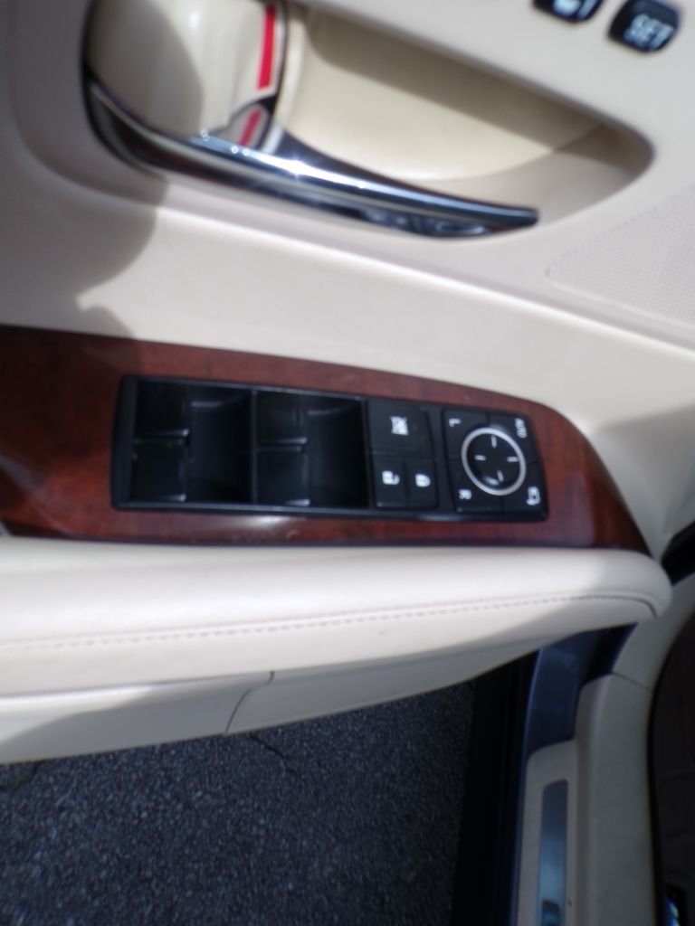 Used 2015 Gray Pearl Lexus 350 image 12