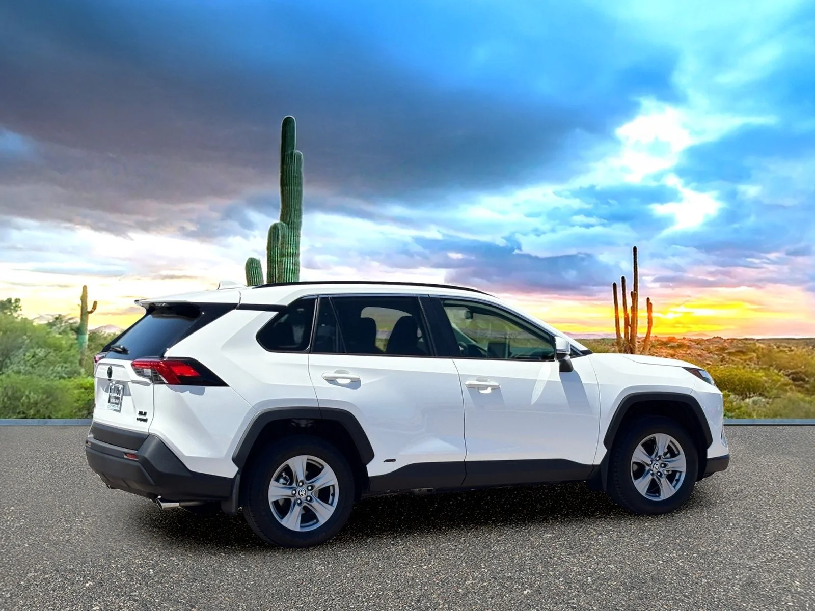Used 2024 Ice Cap Toyota XLE image 4