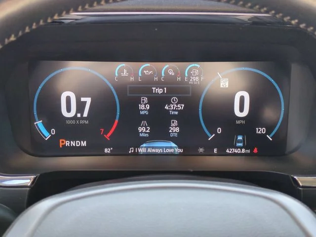 Used 2022 Gray Ford Lariat image 19