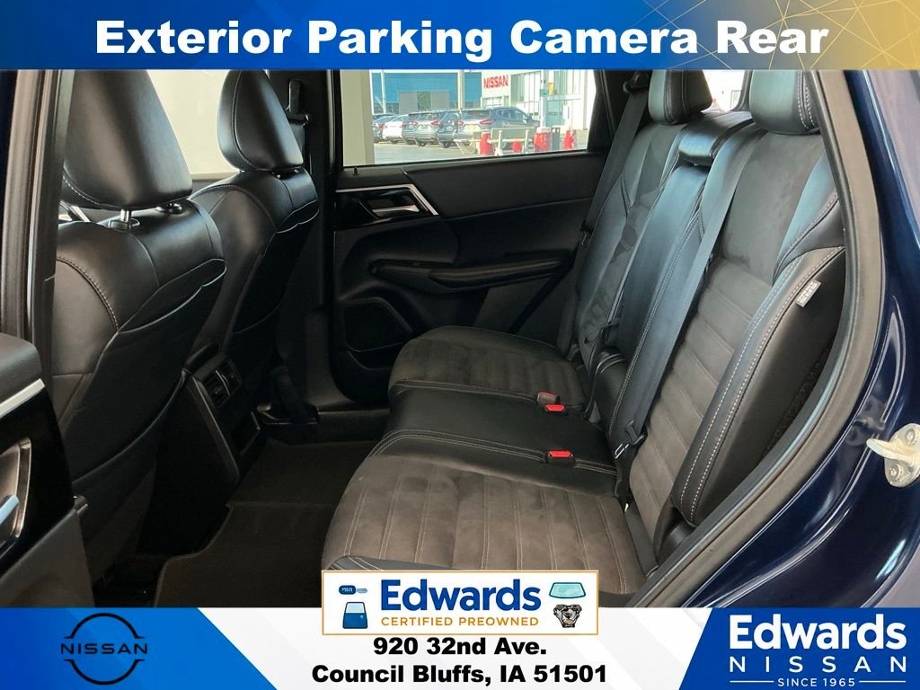 Used 2022 Blue Mitsubishi SE image 17