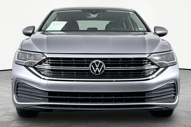 3VW5M7BU8RM093585