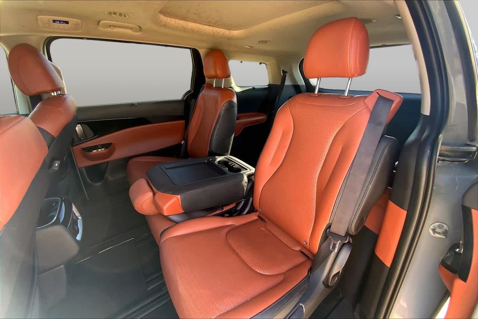 Used 2024 Ceramic Silver Kia SX Prestige image 19