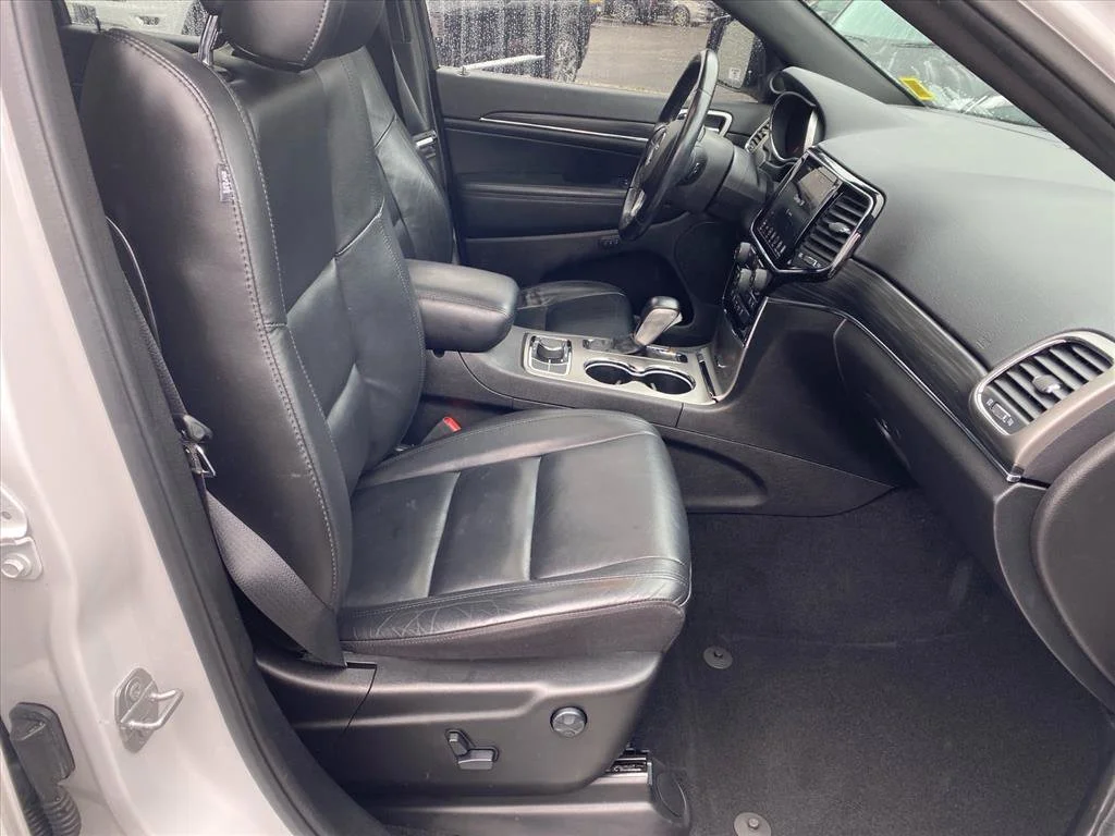 Used 2021 Bright White Clearcoat Jeep Limited image 27