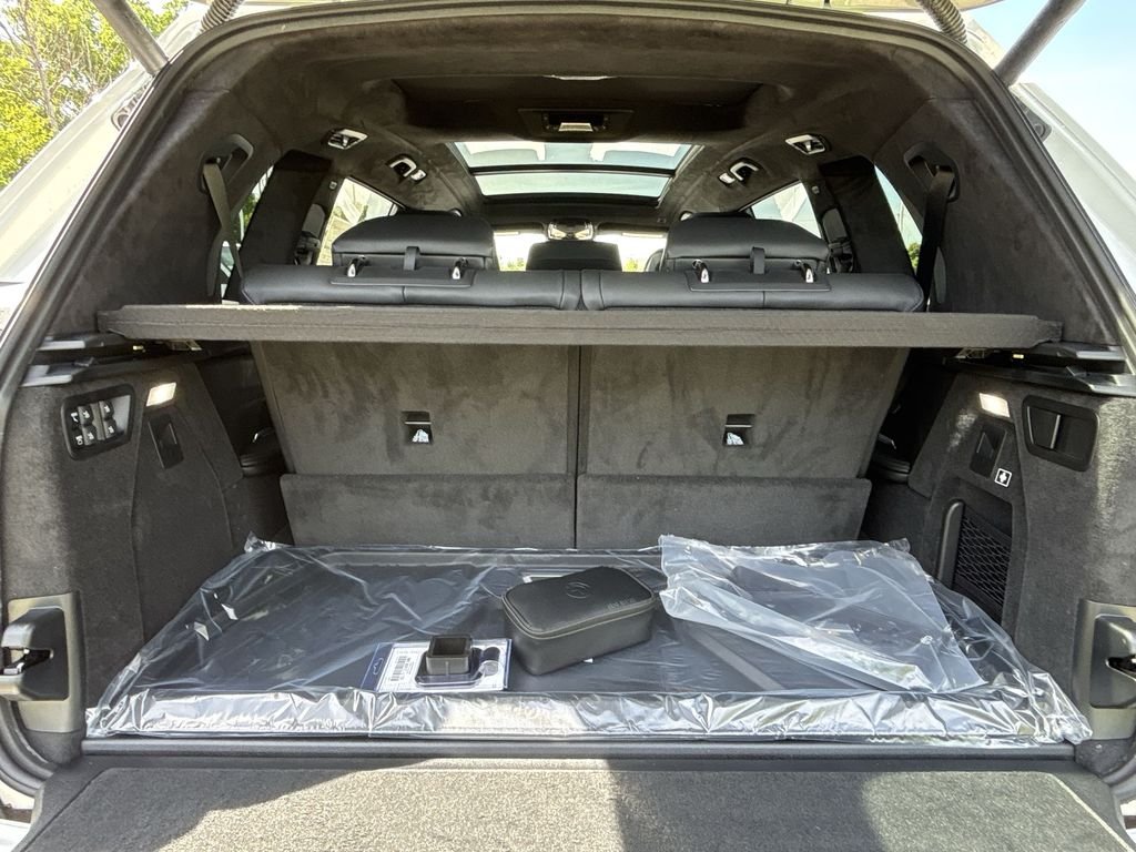 New 2027 Alpine White BMW xDrive40i image 21