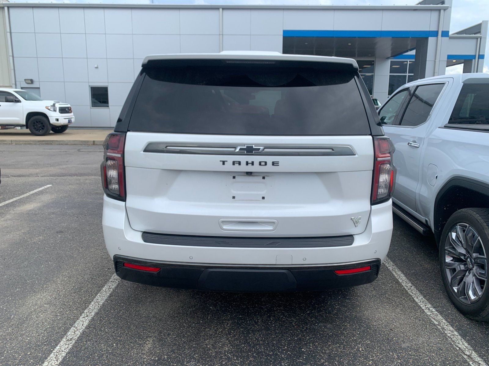 Used 2022 Beige Chevrolet Z71 image 3